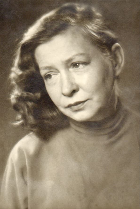 Zdjęcie portretowe aktorki Jadwigi Andrzejewskiej. 