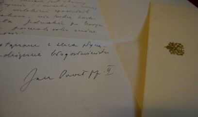 Ręcznie pisany list z podpisem Jana Pawła II.