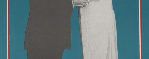 Plakat wyborczy. Na nim wizerunek Lecha Wałęsy i Jana Pawła II w objęciach. Na dole hasło „Solidarność równa się zaufanie”.