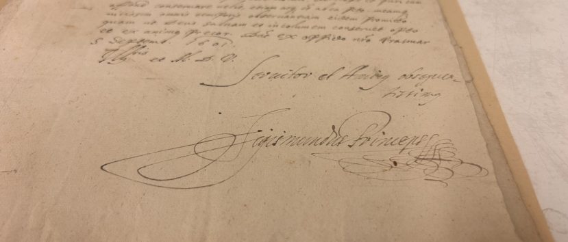 Odręcznie zapisany dokument.